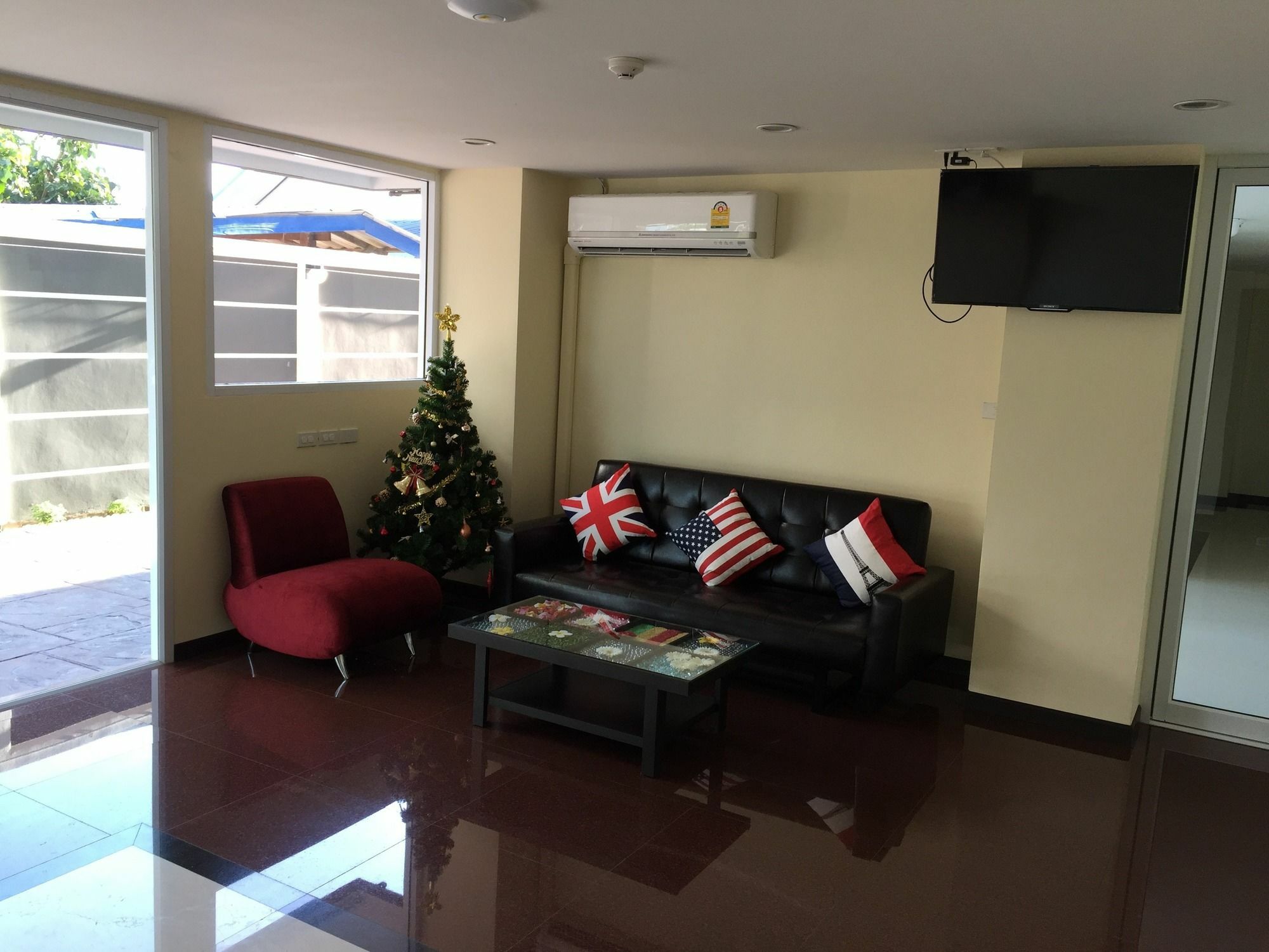 Апарт отель Modernbright Laemchabang Банг-Ламунг Экстерьер фото